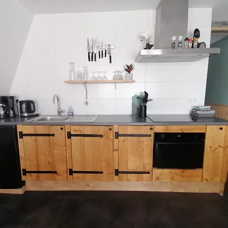 4t4 B شقة إغموند آن دن هوف